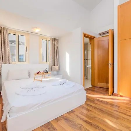 Anthorina Greco #18 *