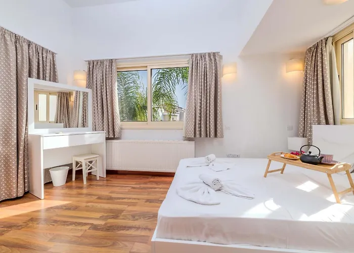 Anthorina Greco #18 Villa *